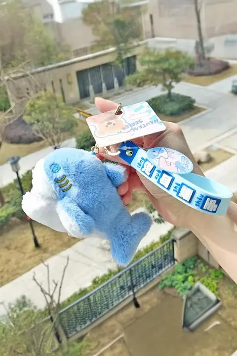 ぬいぐるみ マスコット バッグチャーム ぽっちゃりサメ モコモコ 入学祝い 新学期 プレゼント キッズ ガールズ