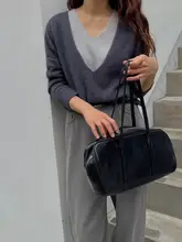 秋冬用100%ウールVネックニットトップス【フェイクレイヤード・トレンドデザイン】（セットアップ対応）