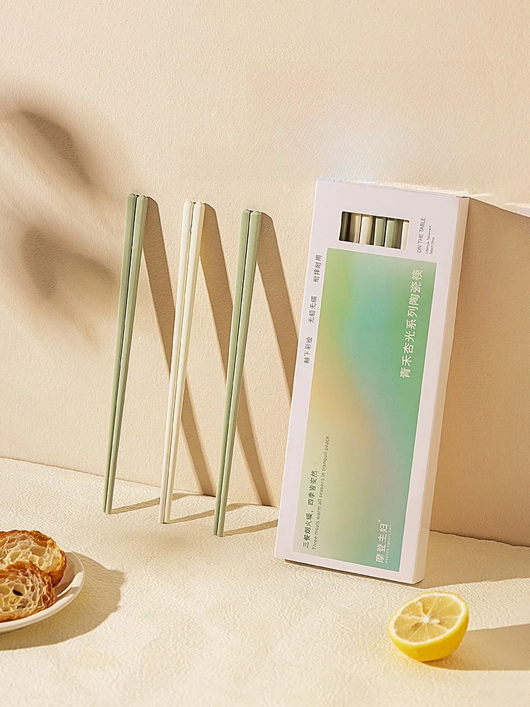 抗菌加工の高級陶器製箸：持ちやすい箸としての実用性と設計の背景