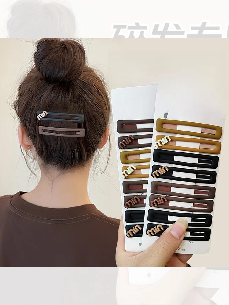 50代の女性にぴったり？前髪斜めカットやblunt bangに合う、手入れが楽なサイドヘアクリップとは？