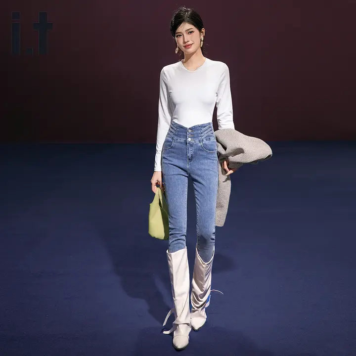 トレンドを押さえた美しいシルエットのデニムパンツ【レディース・スリムフィット・小脚デザイン】