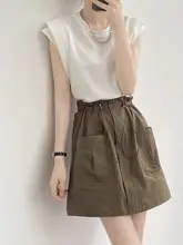 白色のショートスリーブTシャツ 女性 夏季 フィッティングスタイル ゆったり 多用途 ノースリーブ キャミソール 小さなフリル