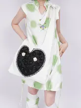 ハートデザインのワッフルテクスチャーショルダーバッグ【サッと持てる・女性用・シンプルで可 愛らしい】