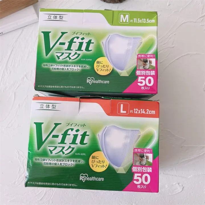 3D立体デザインの大人用マスク【夏用・薄手・通気性・UVカット・ブラック＆ホワイト】