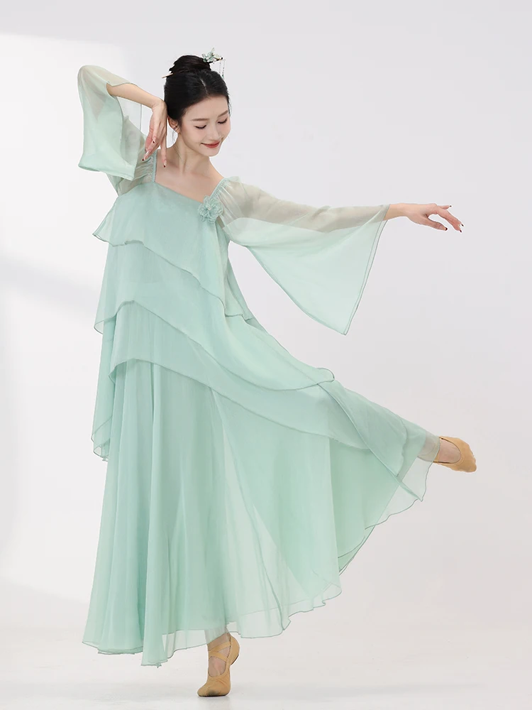 女性用古典舞踊衣装：中国風緑色シフォン素材の演出用上着選び方