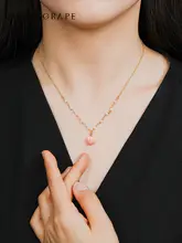 可愛らしいピンクの桃のペンダント【エナメル仕上げ・ロングネックレス・ギフトに最適】