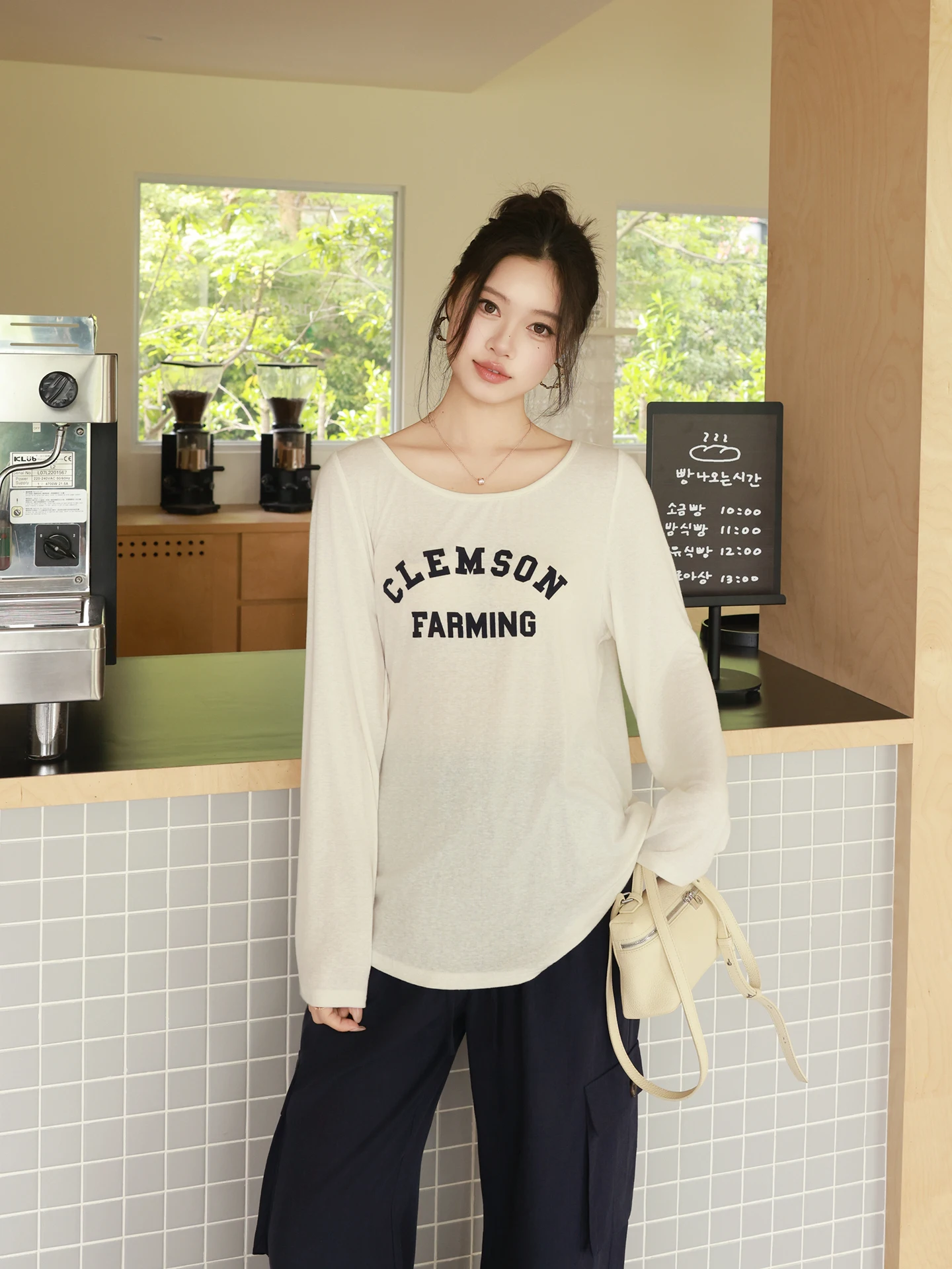 日焼け対策長袖を涼しく着るには？MEのリネンTシャツが解決する夏の悩み