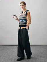 フェアアイル柄の100%羊毛ノースリーブニットベスト【ストライプデザイン・レディース】