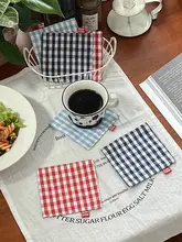 チェック柄のコースター【布製・カフェ用・おしゃれなインテリア】