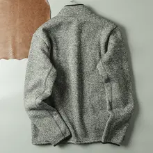 極上の柔らかさのライニング！メンズ アウトドア用立襟ジャケット【秋冬向け】