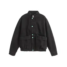 ターコイズ装飾のデニムジャケット【ユニセックス・秋用・フィット・スタンドカラー】