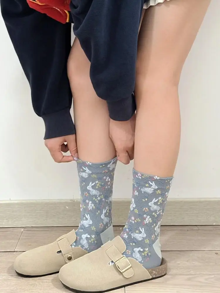 立体ウサギデザインのコントラストカラー中長丈ソックス：40代女性向けおすすめパックの実用性と価格比較