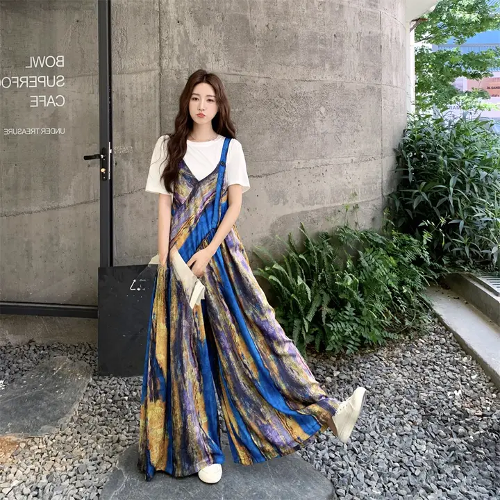 グラデーションブルーのサロペットパンツ【夏用・ワイドレッグ・女性用】（セットアップ対応）