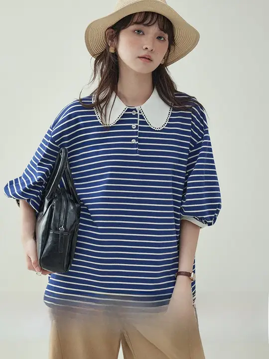 ブルーとホワイトのストライプ柄 フレンチカラー五分袖Tシャツ【女性用・夏向け・ゆったりデザイン】