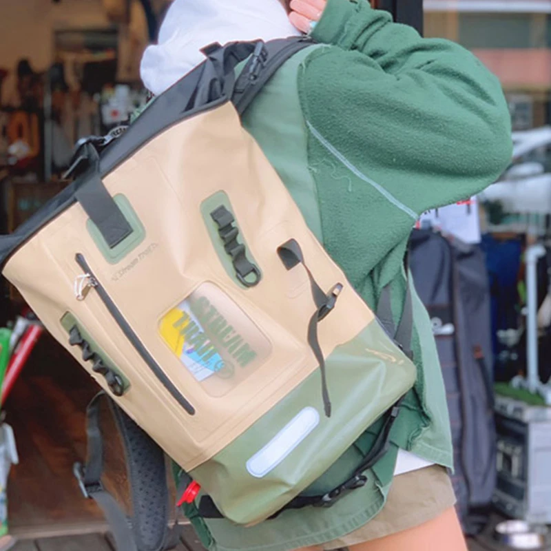 キャンプ用バックパックを選ぶときに迷う？その答えは「防水性」と「通気性」のバランスにある！
