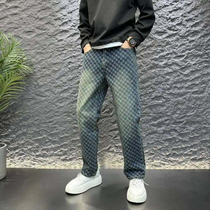 春季高街風刺繍デザインのデニムパンツ【ゆったりシルエット・メンズ】