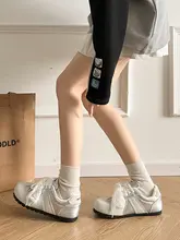 シルバーのバレリーナ風スニーカー【薄底・春秋用・カジュアル・ versatile】