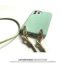 極簡なデザインの薄型グリーン植物模様の牛革ショルダーストラップ付き液状スマホケース【iPhone対応】