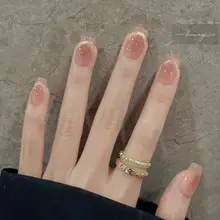 精巧なデザインの猫眼風ネイル【ハンドメイド・短め・高級感】