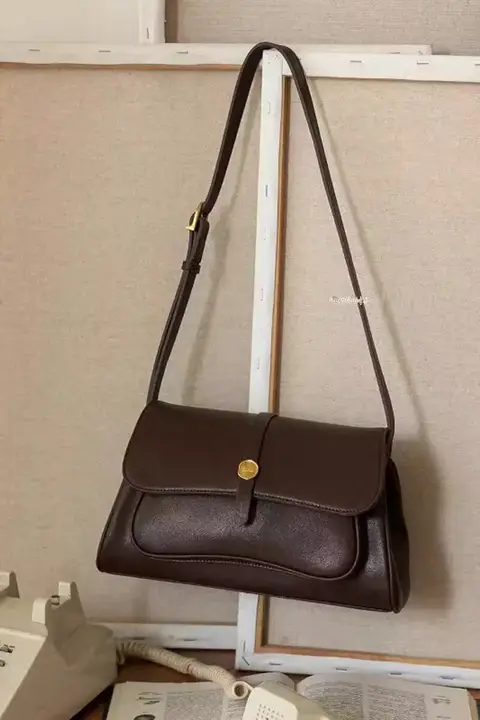 植物タンニンなめし牛革のフラップショルダーバッグ【レトロスタイル】