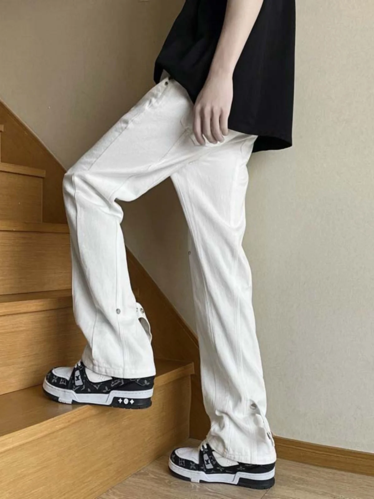 デニムハーフパンツをどう選ぶ？リアルな使い方と、今こそ注目すべき「スリムフィット・ワイドストレート」の魅力