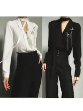 Vネックリボンシャツ【黒白・ユニセックス・クール感】
