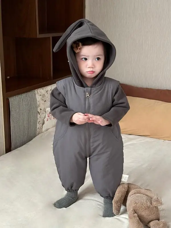 1歳 寝るときの冬服 どんなものいい？FADOBABYの連体衣が解決する3つの悩み
