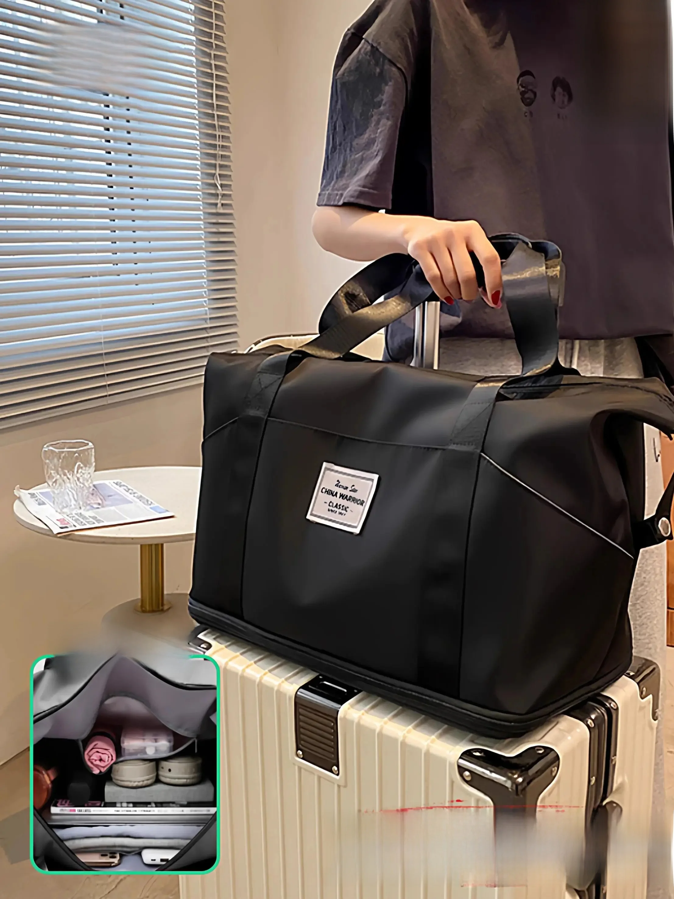 通勤と旅行の両立に最適なキャリーオンバッグは？