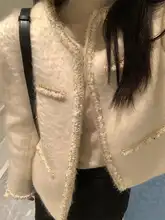 上品なデザインの厚手キルティングジャケット【春秋用・女性用・高級感】