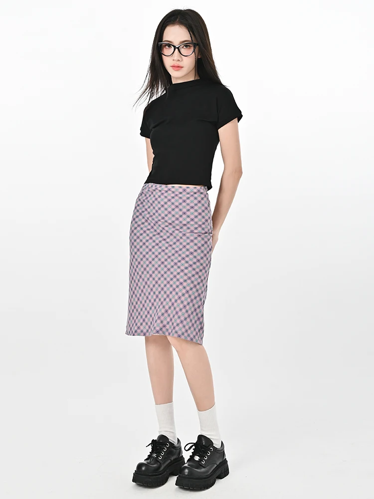 80年代の女子ファッションを再現するには？シフォンハイウエストスカートが持つリアルな魅力とは