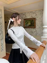 デザイン性に優れた レディース 長袖Tシャツ【スリムフィット・春用・素材感のある二重構造】