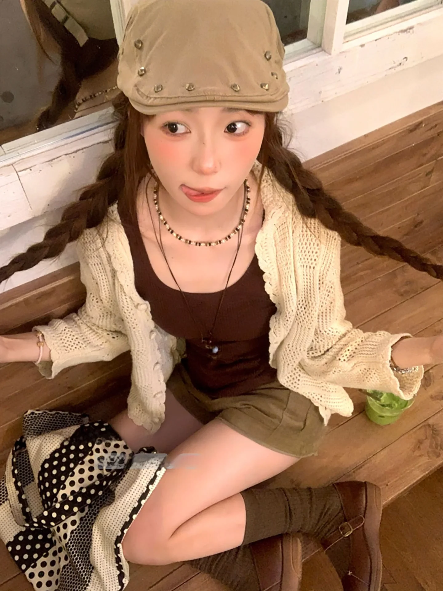 ユニークなデザインのベレー帽：スタッズ付きヒップホップスタイルの女性向けおすすめガイド