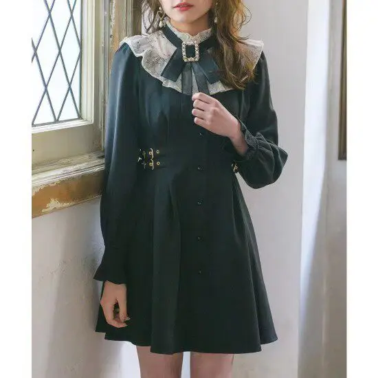 シルエットを美しく見せる！魅力的なデザインのドレス【明日女友型・フレアスカート】：love おしゃれ に必要なアイテムと実際の着用シーン