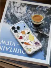 スマホケース iPhone用 MagSafe対応 二重構造 大穴デザイン 可愛い 花柄 手書きイラスト マグネットスタンド 耐衝撃 耐傷つき 変色防止「BeanAndBean」