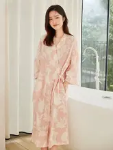 春夏用薄手花柄バスローブ【七分袖・コットン・エレガントデザイン・ミディ丈】