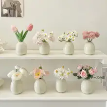 温かみのある陶器製デスク用花瓶【クリーム風・フェイクフラワー装飾・オフィスインテリア】