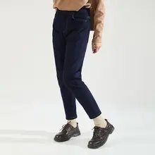 ハイウエストのスリムデニムパンツ【秋冬用・ストレート・お尻引き上げ効果】