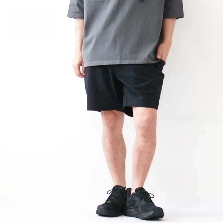 キャンプショートパンツはどんなもの？通気性・防水性・デザインがバランスの取れたアイテムを選ぶには