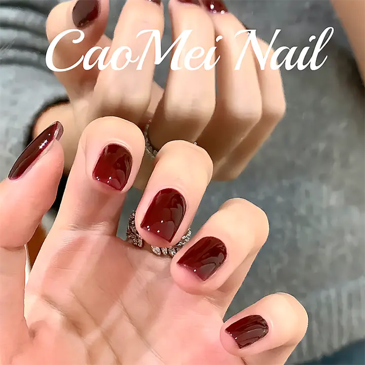 ネイルチップ ジェルネイル ハンドメイド ワンカラー チェリーレッド 手元を明るく見せる 「CaoMei Nail」