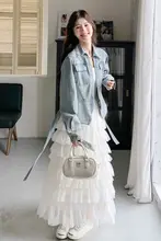 おしゃれに決まるデニムジャケットとチュールスカートの春のコーディネート（セットアップ対応）