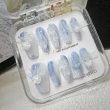 ブルーグラデーション立体山茶花デザインのハンドメイドネイル【優雅な印象・中長サイズ】