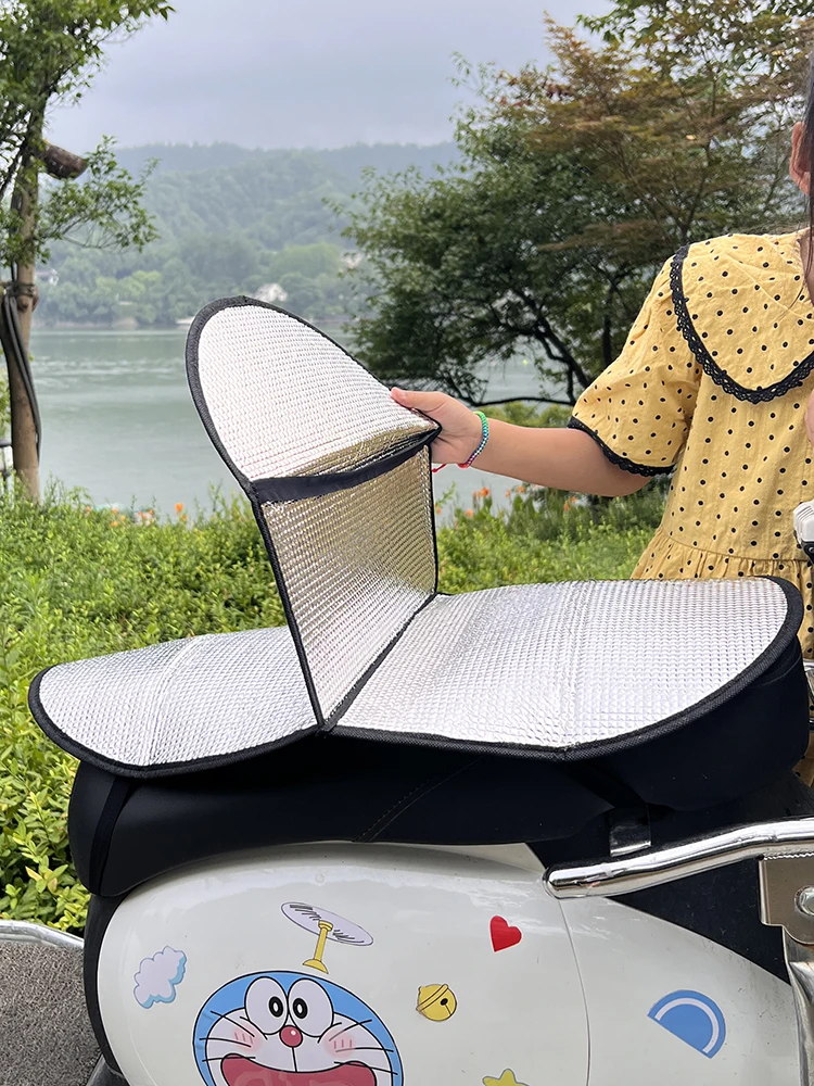 電動自転車用UVカットシート：防水・二重折りたたみ式で四季通用の座席保護