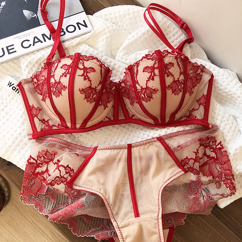フランス風刺繍セクシーラテックスソフトワイヤー半カップブラジャーの脇に刺さるリスクと対策