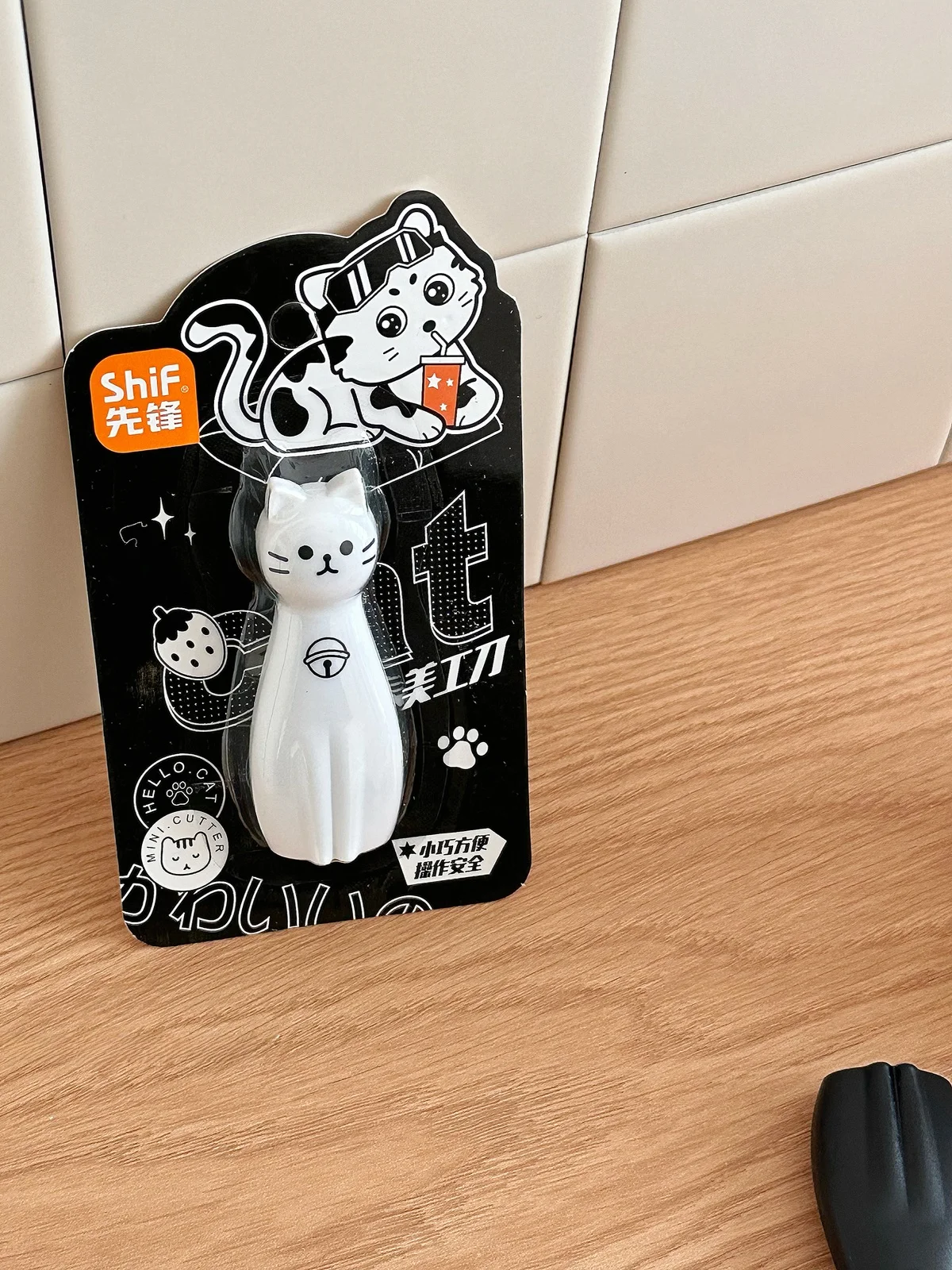 かわいい猫デザインのミニサイズ開梱ナイフ：マルチツールとしての実用性と使い方