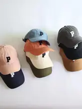 女の子用 ロゴ刺繍のキャップ【春夏用・カジュアルスタイル・ベースボールキャップ】