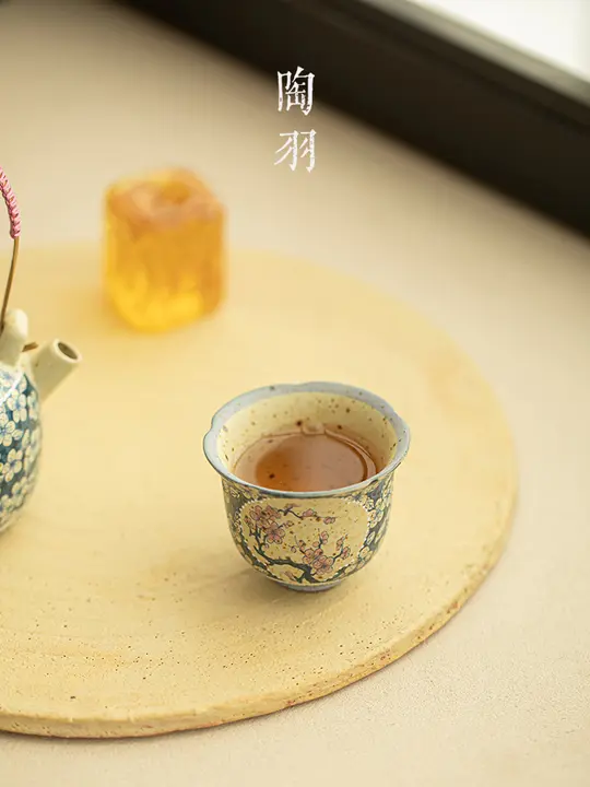青花模様の陶製茶器【軽やかでエレガントな小客杯・功夫茶用】