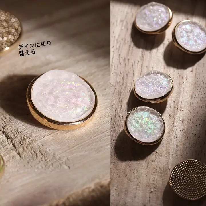 白彩矿石デザインのシャツ【隠しボタン・パール付きカラー・金属装飾】