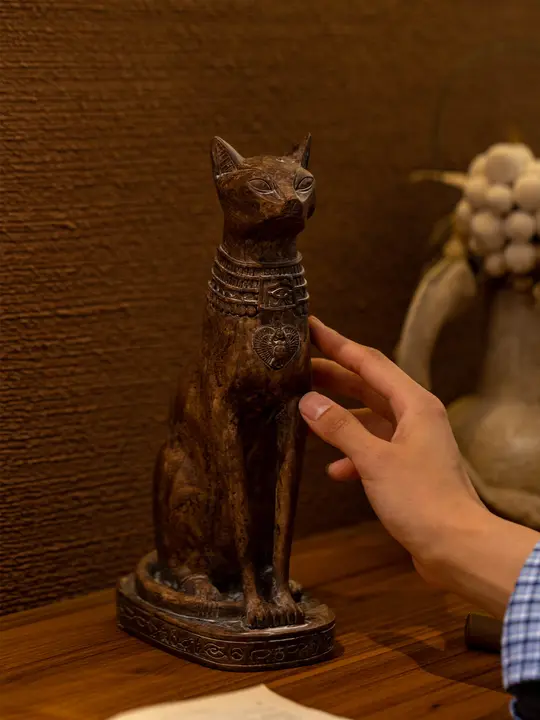 古代エジプト猫神の置物【ブロンズ仕上げ・ヴィンテージスタイル】