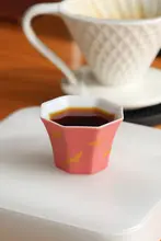 エレガントな薄紅色中式復古デザインの陶製コーヒーカップ【ハンドドリップ対応・高級感・家庭用・オフィス用】