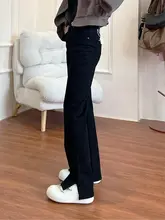黒色のスリット入りフレアデニムパンツ【ハイウエスト・梨型体型に最適・細身デザイン】